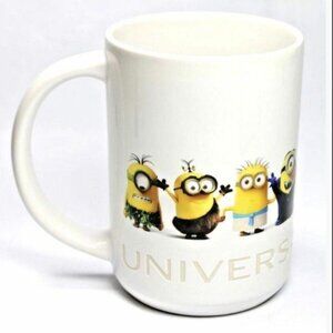 Universal Studios Minions Mug in gently used condition